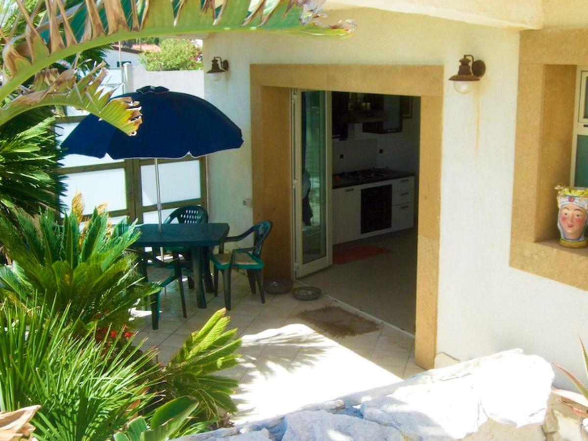 The Golden Rainbow - Seafront Apartments Villaggio San Leonardo Exterior foto