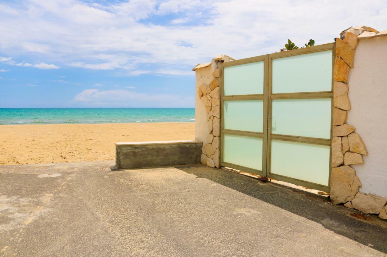 The Golden Rainbow - Seafront Apartments Villaggio San Leonardo Exterior foto